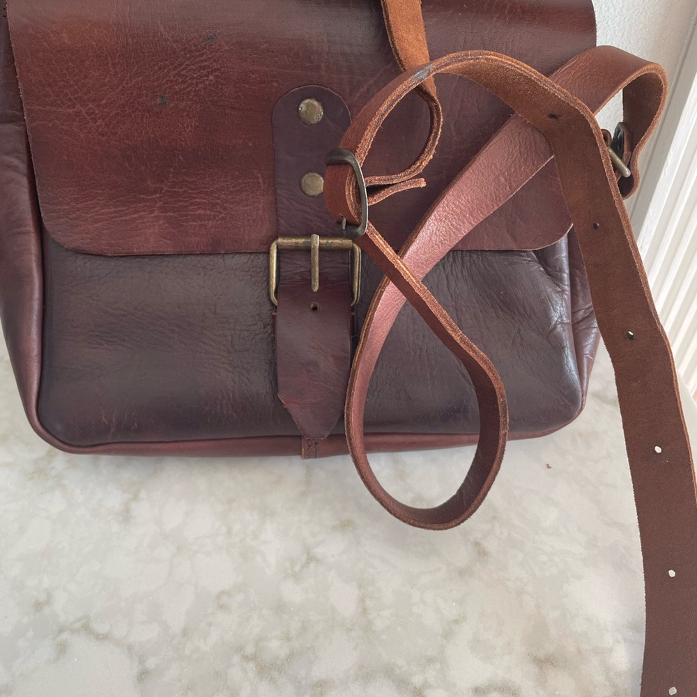 Leather messenger bag